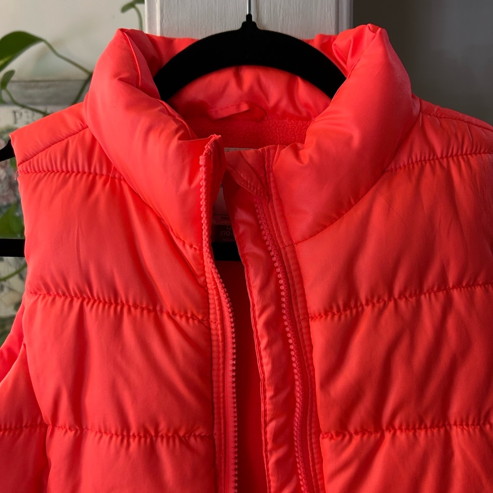 Old Navy Pink Sporty Quilted Vest - Picture 3 of 6